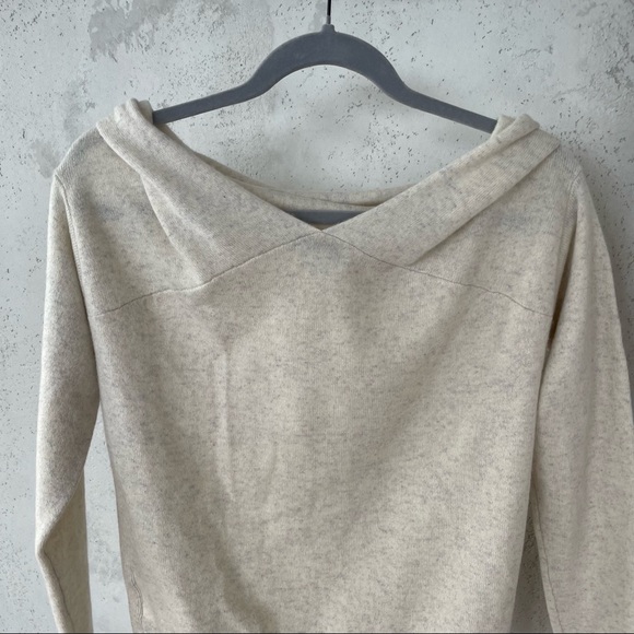 Club Monaco Cashmere Cowl sweater! Never Worn - Picture 4 of 11